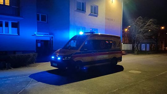 W mieszkaniu uruchomiła się czujka czadu. Lokatorka źle się poczuła