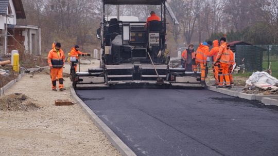 Roboty budowlane na ulicy Jasińskiego przebiegają bez zakłóceń. ZDJĘCIA