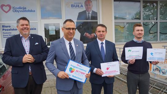 Rok programu „Aktywny Rodzic”. Konferencja posła Pawła Masełko oraz wójtów