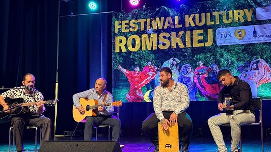 „Chemik” pełen muzyki, tańca i romskich tradycji. ZDJĘCIA