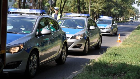Rowerzystka wjechała w samochód. Dostała mandat i trafiła do szpitala