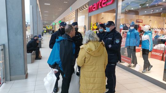 Sąd w Koźlu oddala wnioski policji o ukaranie za brak maseczek