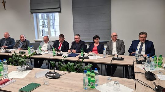 Samorządowcy z Kędzierzyna-Koźla zorganizowali okrągły stół dla kolei