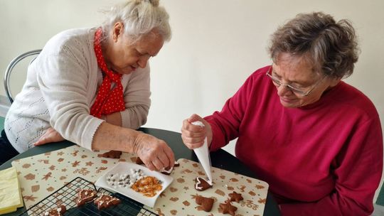 Seniorzy wchodzą powoli w świąteczne klimaty. ZDJĘCIA