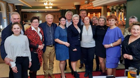 Seniorzy z Kędzierzyna-Koźla po raz pierwszy zorganizowali wspólne kolędowanie. ZDJĘCIA
