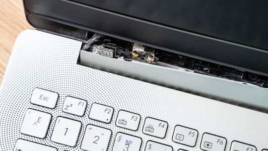 Serwis laptopów: Odkryj tajniki naprawy i konserwacji swojego urządzenia!