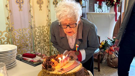 Setne urodziny Barbary Wiktor z Kędzierzyna-Koźla. ZDJĘCIA