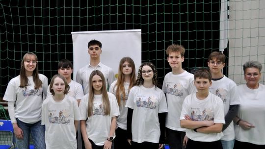 Siatkarska batalia Młodzieżowej Rady Miasta Kędzierzyn-Koźle. ZDJĘCIA