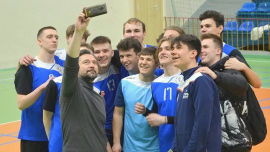Siatkarze z I LO zagrają w finale mistrzostw województwa „Licealiada” 2021/2022