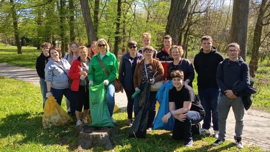 „Sienkiewicz”, „Budowlanka” i PSP nr 6 włączyły się do akcji pn. „Szkolne porządki”