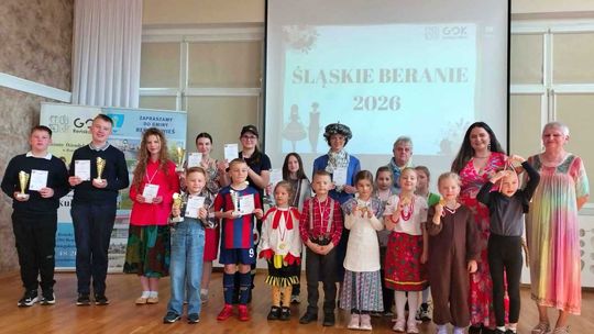 Śląska godka na scenie w Reńskiej Wsi. Młodzi gawędziarze pokazali siłę tradycji. ZDJĘCIA