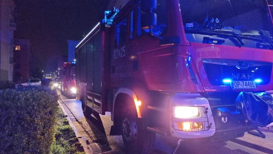 Służby ratunkowe interweniowały w bloku przy ulicy Koszykowej
