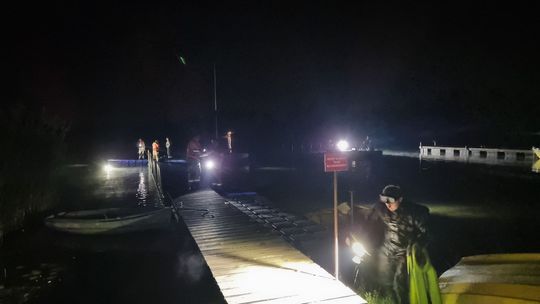 Służby ratunkowe zadysponowane do nocnych poszukiwań nad jeziorem