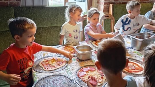 Smakowita przygoda przedszkolaków z włoską kuchnią. ZDJĘCIA