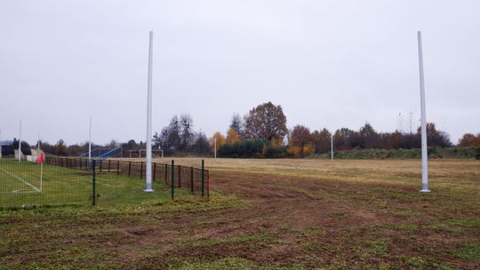 Stadionu „Odry” Koźle nie będą już spowijać egipskie ciemności. ZDJĘCIA