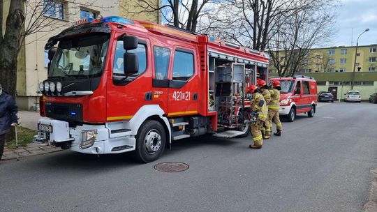 Strażacy wezwani do otwarcia mieszkania. Z kobietą nie było kontaktu