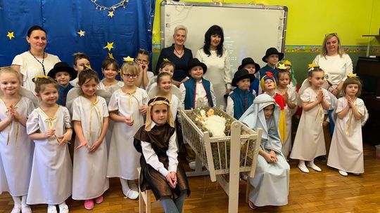 Świąteczne przedstawienie maluchów z przedszkola nr 13