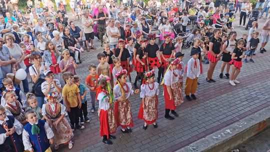 Świetna zabawa w amfiteatrze na osiedlu Piastów. ZDJĘCIA
