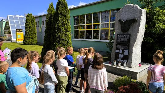 Święto patrona PSP nr 12 w młodszej grupie wiekowej. Połączyli naukę historii z zabawą. ZDJĘCIA Święto patrona PSP nr 12 w młodszej grupie wiekowej. Połączyli naukę historii z zabawą. ZDJĘCIA