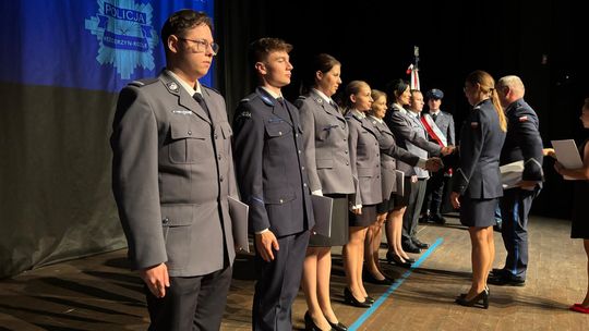 Święto Policji w Kędzierzynie-Koźlu. Akty mianowania na wyższe stopnie wręczono 33 funkcjonariuszom