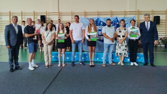 Szkoła Podstawowa w Dziergowicach podsumowała rok pełen sukcesów Szkoła Podstawowa w Dziergowicach podsumowała rok pełen sukcesów