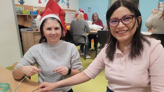 Szyli poduszki dla chorych dzieci. Akcja charytatywna w Kłodnicy. ZDJĘCIA Szyli poduszki dla chorych dzieci. Akcja charytatywna w Kłodnicy. ZDJĘCIA