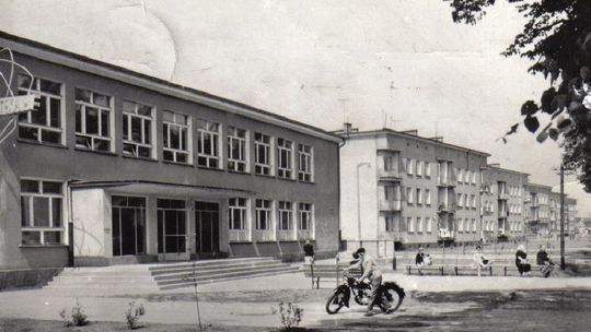 Tak niegdyś wyglądała ulica Kozielska na osiedlu Pogorzelec. ZDJĘCIA