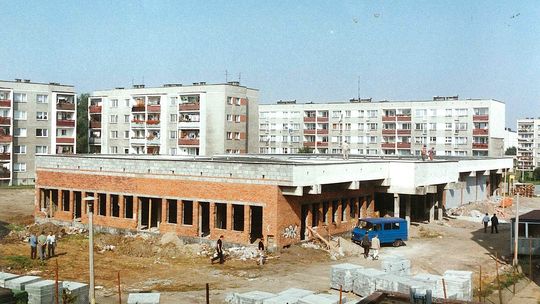 Tak powstawał pierwszy kozielski market. Od kilku lat obiekt świeci pustkami