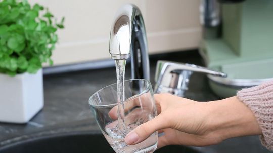 Taką wodę piliśmy w ubiegłym roku. Sanepid podał wyniki dla Kędzierzyna-Koźla i gmin ościennych