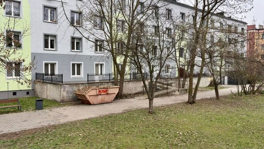 Tam przed laty działało przedszkole. Niektórzy wciąż je pamiętają. ZDJĘCIA