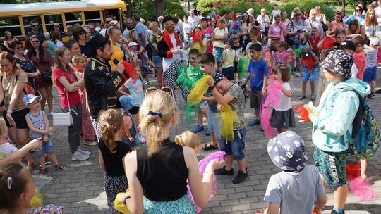 Tłumy na festynie dla dzieci "Ale cyrk!" w parku Pojednania. ZDJĘCIA