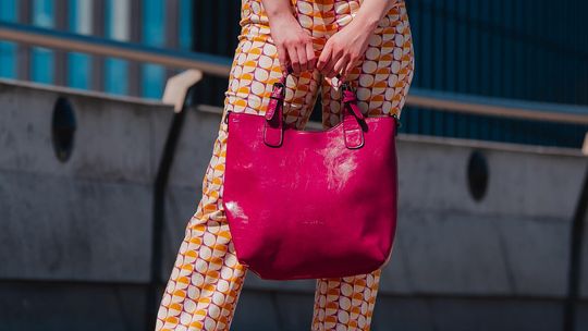 Torby shopper – ponadczasowy wybór dla kobiet, które cenią styl i wygodę