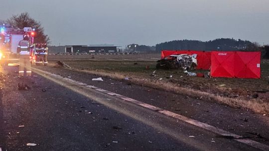 Tragiczny wypadek na drodze 88. Zginęły trzy osoby, w tym dziecko