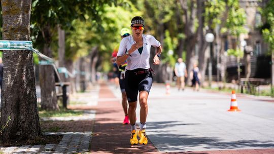 Treningi biegowe z Ewą Komander na stadionie "Kuźniczka" Treningi biegowe z Ewą Komander na stadionie "Kuźniczka"
