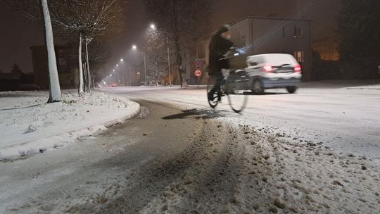 Trudne warunki na drogach. Kierowcy noga z gazu! ZDJĘCIA