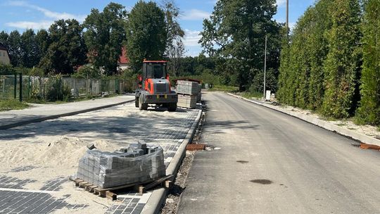 Trwa modernizacja ulicy Grabskiego oraz budowa parkingu przy ulicy Waryńskiego na os. Azoty