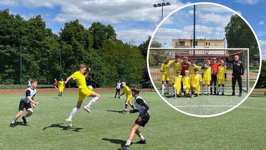 Trzeci finalista z miasta. PSP 19 jedzie na finał wojewódzki w mini piłce nożnej. ZDJĘCIA