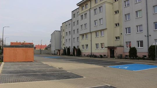 Trzy razy więcej miejsc postojowych Trzy razy więcej miejsc postojowych