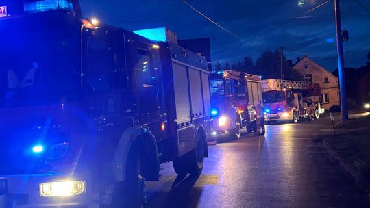 Trzy zastępy straży pożarnej interweniowały w Ligocie Małej Trzy zastępy straży pożarnej interweniowały w Ligocie Małej