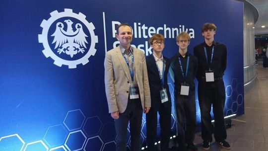 Uczniowie z Kędzierzyna-Koźla współpracowali z Politechniką Śląską. Realizowali projekt naukowy Uczniowie z Kędzierzyna-Koźla współpracowali z Politechniką Śląską. Realizowali projekt naukowy