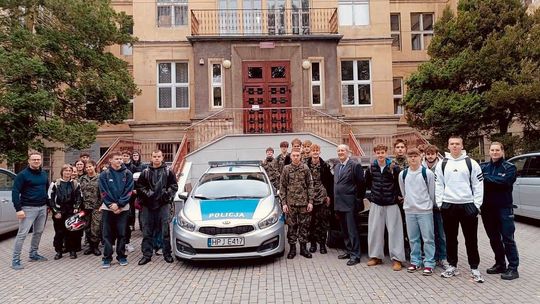 Uczniowie ZS nr 3 poznali zasady odpowiedzialnego zachowania na drodze