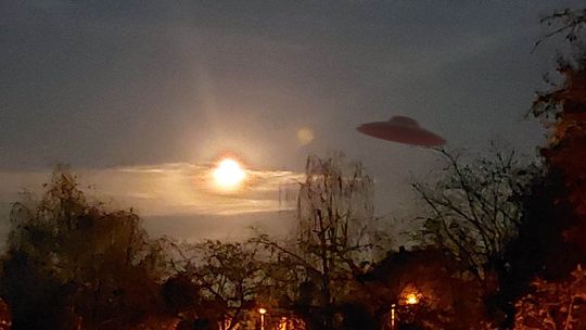 PRIMA APRILIS. UFO nad Kędzierzynem-Koźlem widziano w kilku miejscach