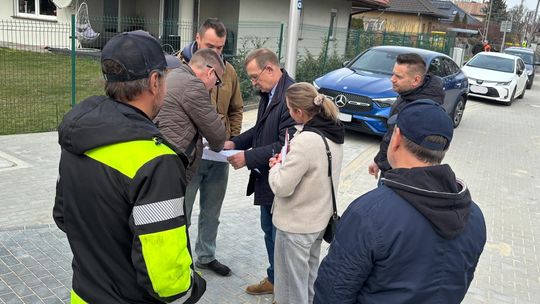 Ulica Osiedlowa w Kłodnicy z nową nawierzchnią. ZDJĘCIA