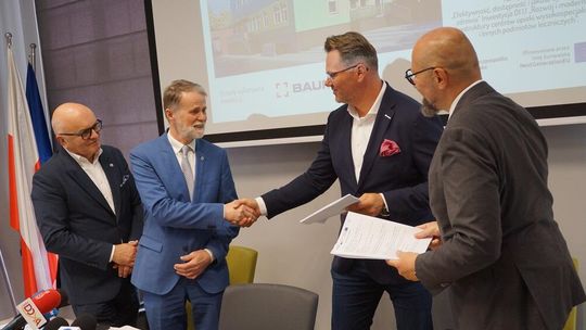 Umowa na rozbudowę przychodni w Koźlu. Powstanie tam oddział chemioterapii dziennej