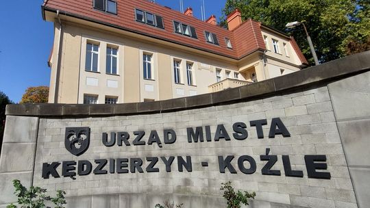 Urząd Miasta szuka pracownika do Wydziału Ochrony Środowiska i Rolnictwa. Podano kwotę na start