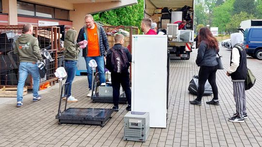 Uwaga konkurs „Z Czystym Regionem elektrośmieci oddajesz - nagrody dostajesz” Uwaga konkurs „Z Czystym Regionem elektrośmieci oddajesz - nagrody dostajesz”