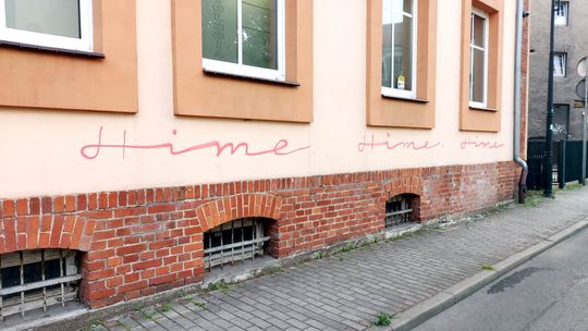 „Uwzięli się” na śródmiejski zabytek? ZDJĘCIA + VIDEO