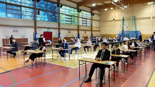 W Kędzierzynie-Koźlu jest ich niemal 500. Trzymajmy kciuki za ósmoklasistów