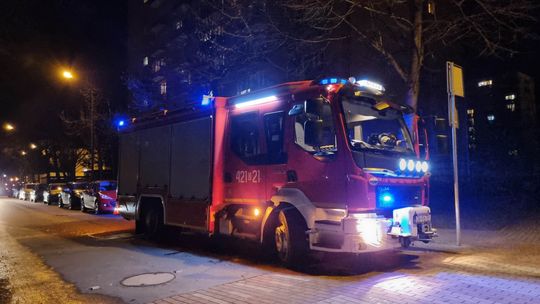 W mieszkaniu wieżowca uruchomiła się czujka tlenku węgla