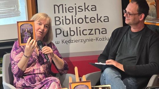 W ramach „Klubu Książki Historycznej” rozmawiano o dziejach ubogiej sieroty z górnośląskich slumsów